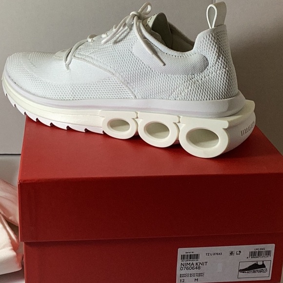 FERRAGAMO
NIMA STRETCH KNIT SNEAKERS - Picture 11 of 15